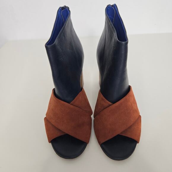 Vince Sample Open Toed Booties Navy Brown Stacked Heel Fall Italy Women 6M - Picture 2 of 10